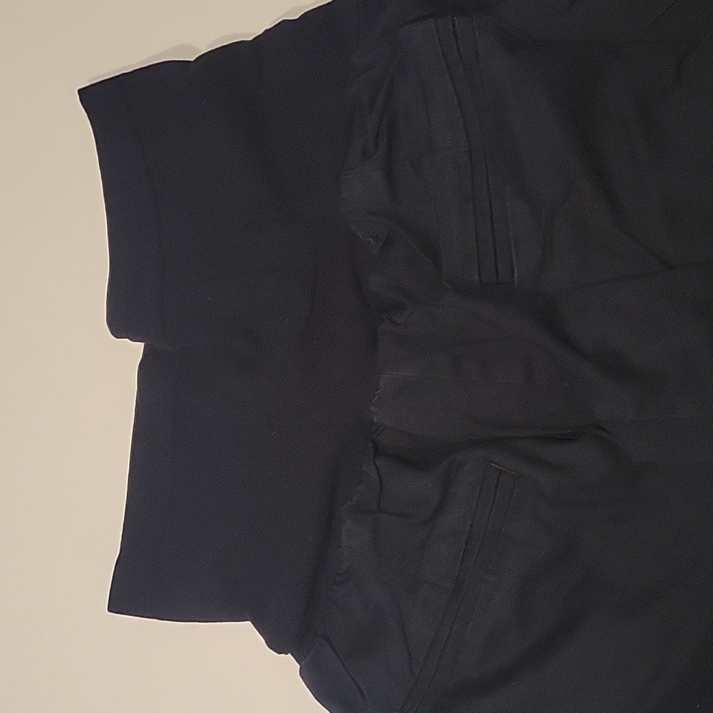 Maternity Shorts - Picture 3 of 4